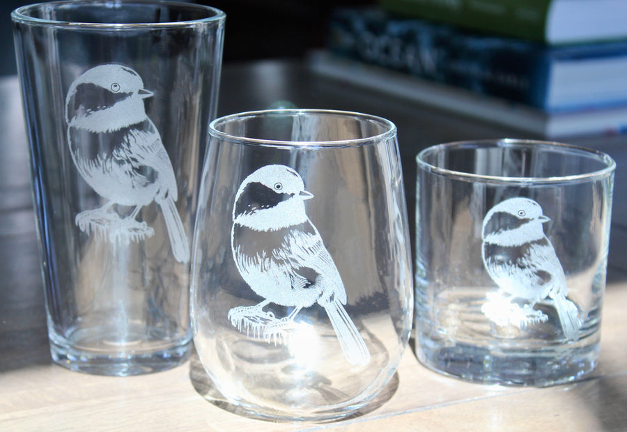 Black Capped Chickadee Engraved Glasses